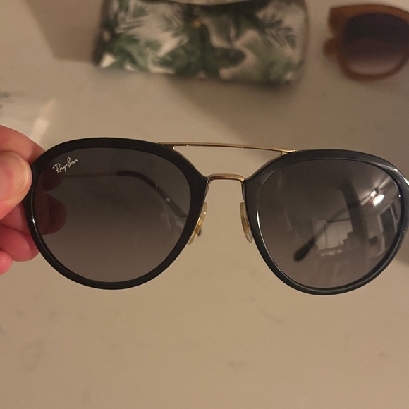 Ray-Ban Classic Black and Gold Sunglasses - Picture 4 of 4